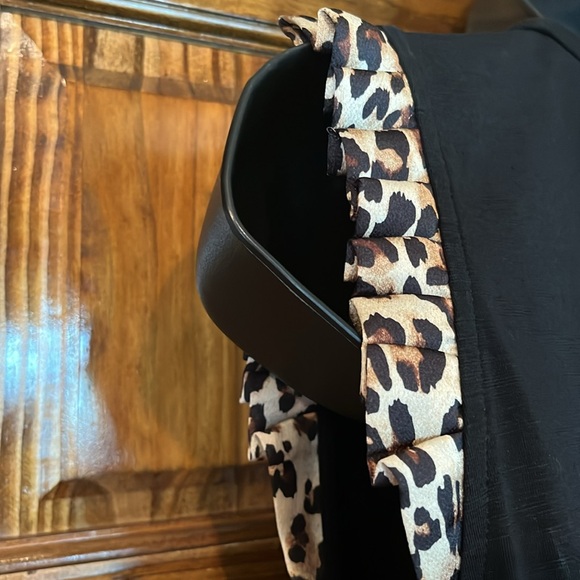 Leopard Print Sleeveless Tunic - Picture 4 of 7